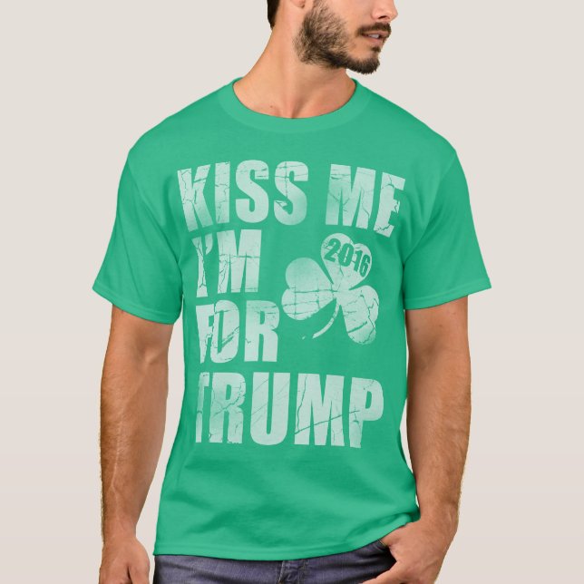 Kyssa mig I-förmiddagen för den trumfst patrick's T-shirt (Framsida)
