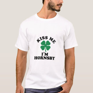 Kyssa mig, Im HORNSBY Tee