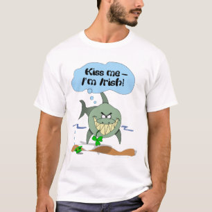 Kyssa mig skjortan för hajen för tecknaden för t-shirt