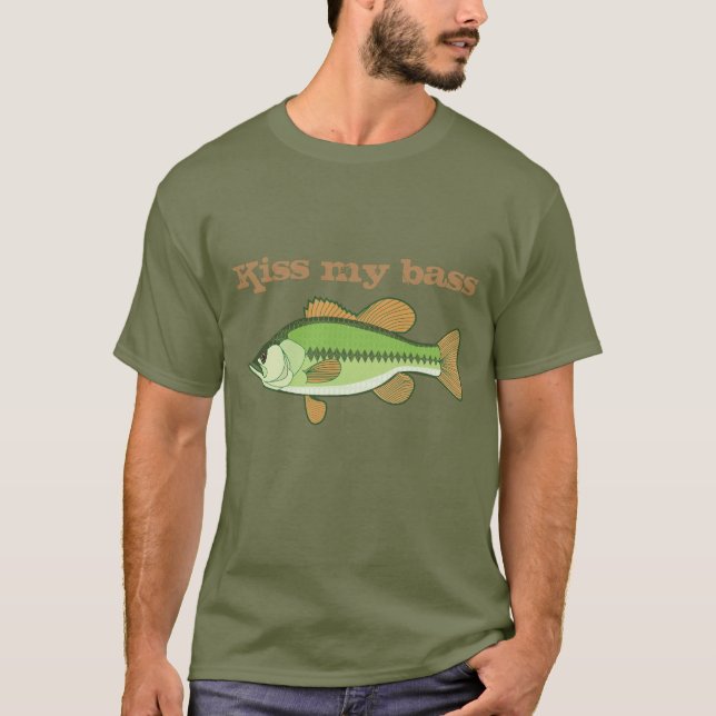 "Kyssa mitt bas-" roliga fiske T Shirt (Framsida)