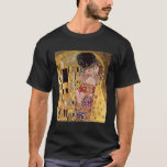 Kyssen, Gustav Klimt Tee Shirt<br><div class="desc">Kyssen (original- Der Kuss) målades av Gustav Klimt och är antagligen hans mest berömda arbete. Han började arbete på det i 1907, och det är highpointen av hans så-kallade "guld- period". Det visar en koppla ihop, i olikt skuggar av guld och symboler och att dela en kyss mot en bronsbakgrund....</div>