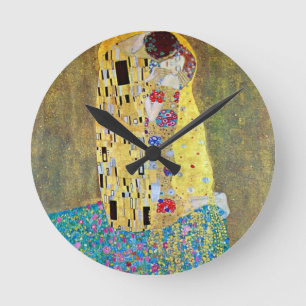 Kyssen (originalt Der Kuss) av Gustav Klimt Rund Klocka