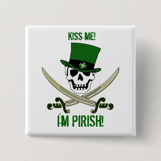 Kysser den Jolly Roger piraten för St Patricks Knapp