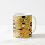 Kyssmönstret av Gustav Klimt, Art Nouveau Kaffemugg<br><div class="desc">Kyssen (mönsterdetalj) av Gustav Klimt är en vintage finkonst från den viktorianska eran, symbolism-målning. Denna detalj är från en kärleks- och romansmålning som visar ett romantiskt par i olika nyanser av guld, symboler och mönster, som delar en kyss mot en bronsbakgrund. Om konstnären: Gustav Klimt (1862-1918) var en österrikisk symbolistisk...</div>
