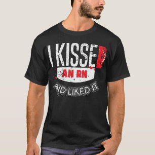 Kysst pojkvän för fru för Spouse för make för T Shirt