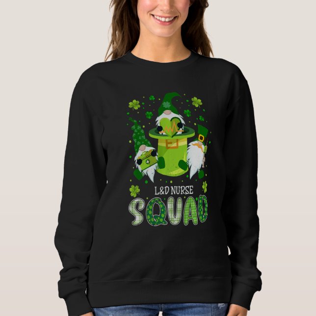 L&D Nurse Squad Nursing St Patrick Day Gnomes Iris T Shirt (Framsida)