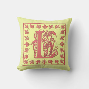 L INITIAL PILLOW - Rosa L på GULTENS bakgrund Kudde
