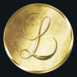 L Monogram Faux Guld-kuvertförslutningsfästen Runt Klistermärke<br><div class="desc">L Monogram faux Guld kuvert eller favoritförsegling. Dessa klassiska, runda klistermärken trycks med icke-metallisk bläck på ett platt klistermärke för att se ut som guld. De är inte avfasade eller präglade monogram utan är designade att se ut som om de är avfasade eller präglade monogram. Dessa guld monogram sälar skrivs...</div>