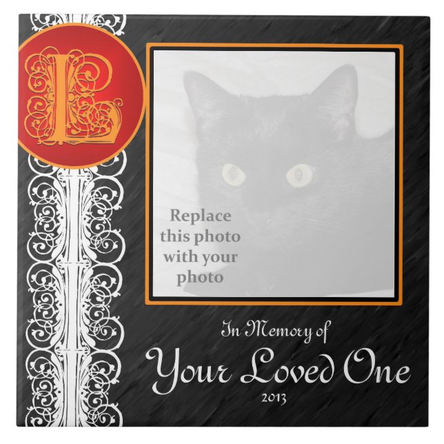 L Monogram "In Memory of Your Loved One" Tile Kakelplatta (Framsidan)