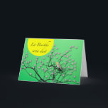 Lá Breithe sona duit Irish Birthday med Robin Kort<br><div class="desc">Lá Breithe sona duit,  Grattis på födelsedagen på iriska gaeliska med en rånfågel i en vår som blommar träd. Ljusare gult,  grönt och rosa färg. Inuti meddelandet översätts det till "Må du ha en underbarare dag". Art,  bild och versell copyright © Shoaff Ballanger Studios,  2020.</div>