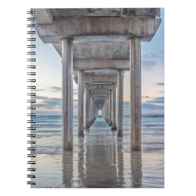 La Jolla, Scripps Pier Anteckningsbok Med Spiral (Framsidan)