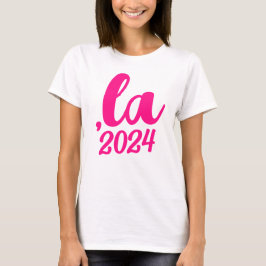 ,la Kamala kommatecken uttal 2024 shock rosa text T Shirt