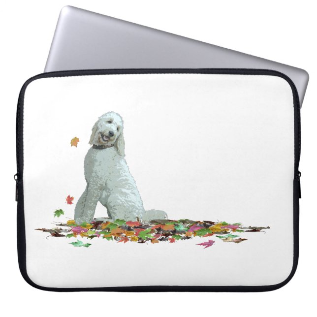 Labradoodle Hund i Löv Laptop sleeve (Framsidan)