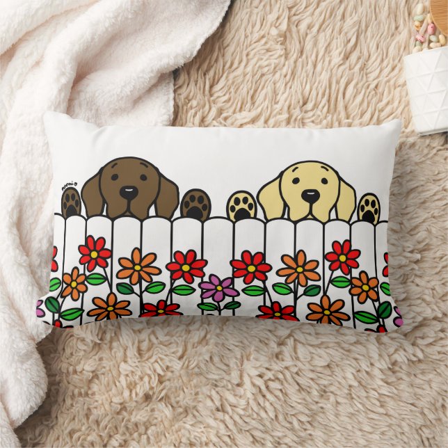 Labrador Duo tittar på dig i Lumbar Pillow Lumbarkudde (Filt)