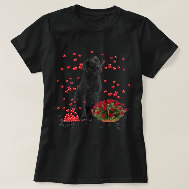 Labrador Hearts Balloons and Ro Basket Valentine T Shirt (Design framsida)