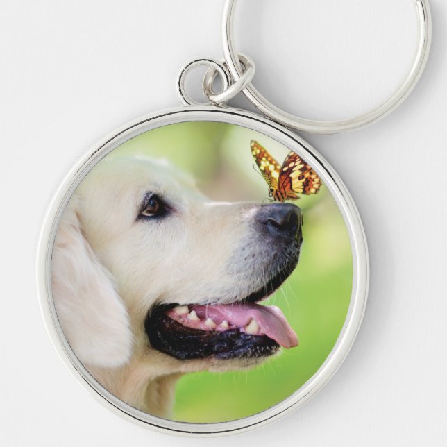 Labrador och fjäril Dekorativ kudde Rund Silverfärgad Nyckelring (Framsidan)