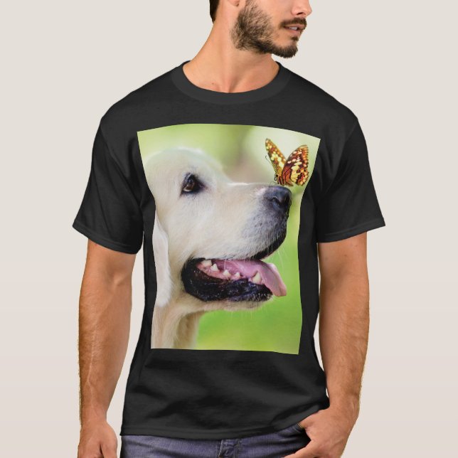 Labrador och fjäril Dekorativ kudde T Shirt (Framsida)