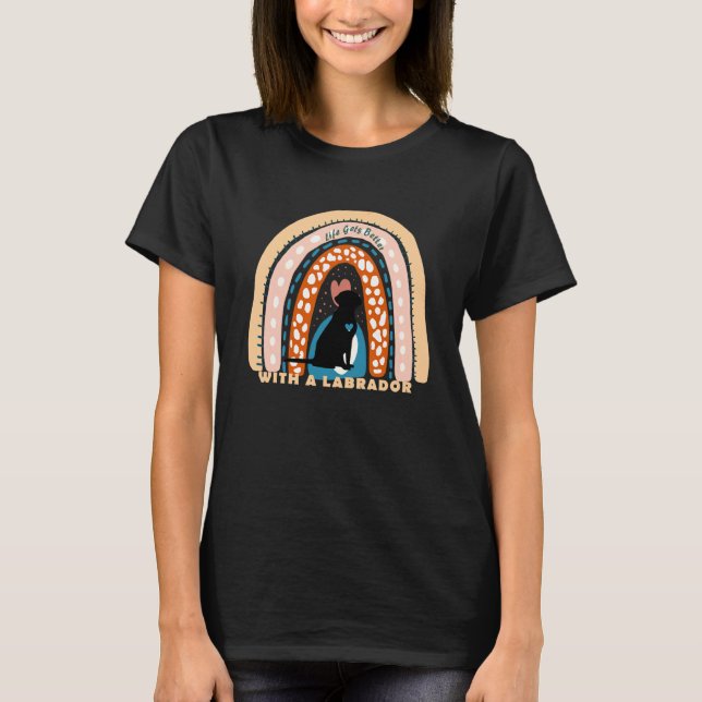 Labrador Retriever Hund Med Mönstrad Regnbåge 1 T Shirt (Framsida)