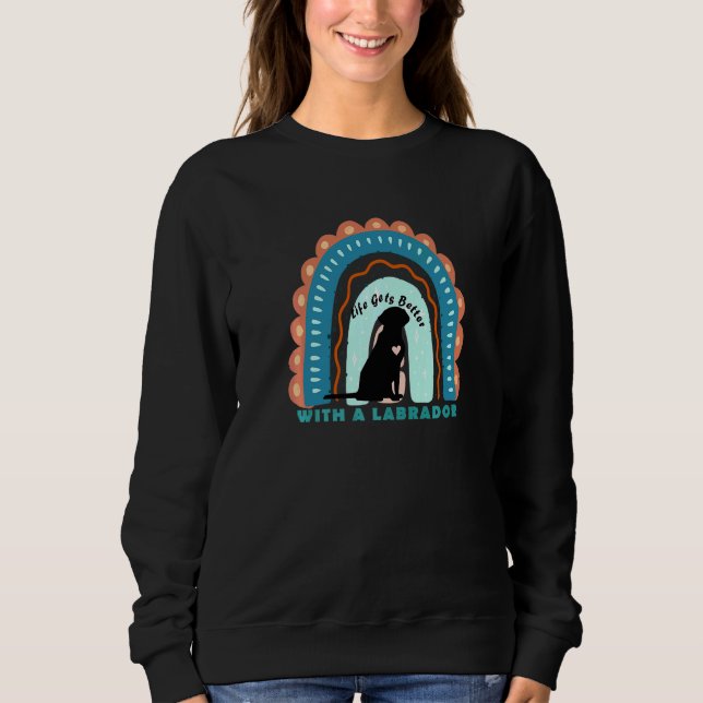 Labrador Retriever Hund Med Mönstrat Regnbåge   T Shirt (Framsida)