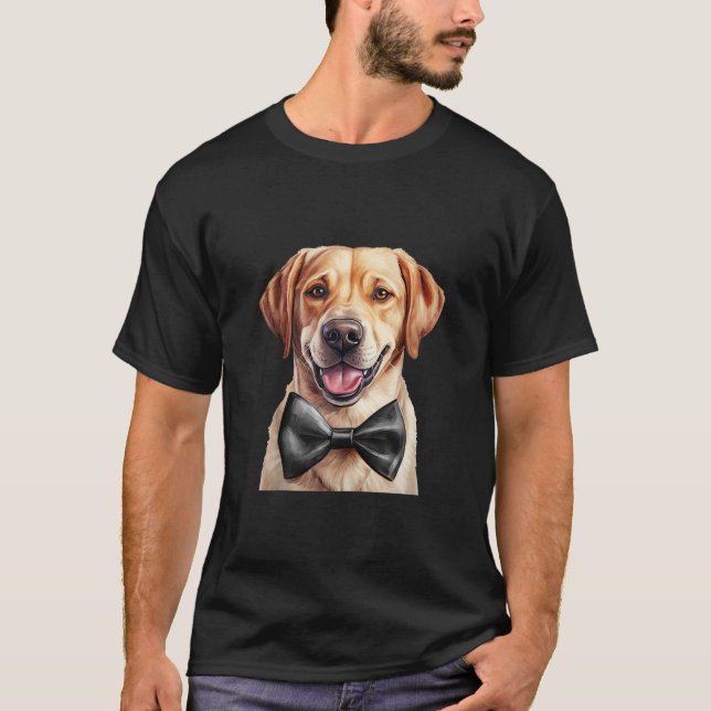 Labrador Retriever Hund Wearing Bow Tie Black Neck T Shirt (Framsida)