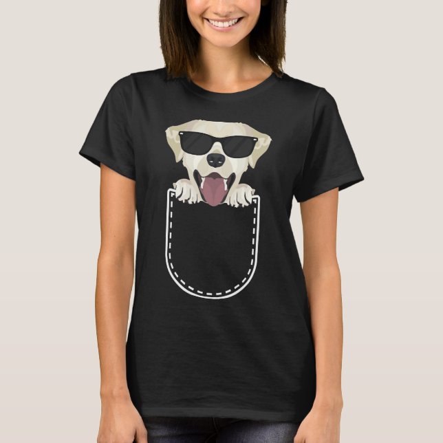 Labrador Retriever i bröstfickan T Shirt (Framsida)