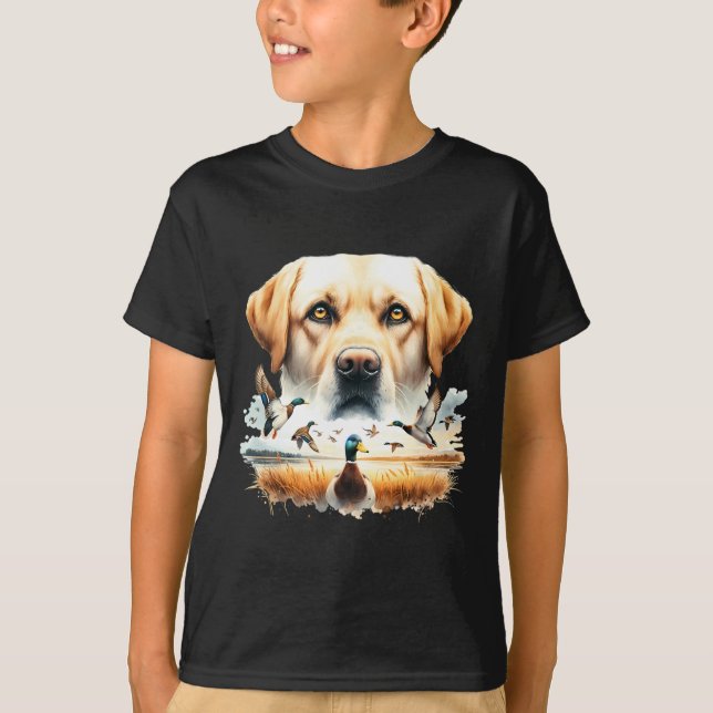 Labrador Retriever med Mallard Ankor som jagar Ank T Shirt (Framsida)