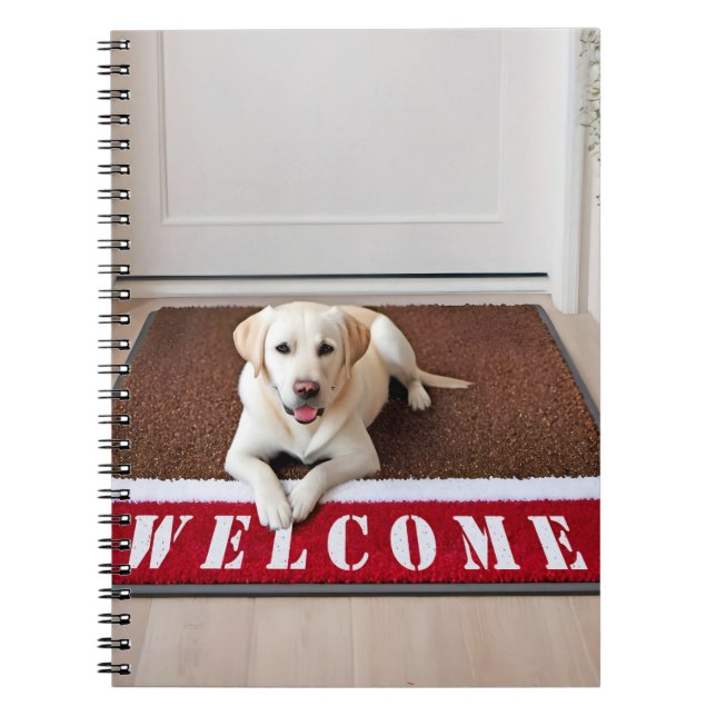 Labrador Retriever på välkomstmat Anteckningsbok (Framsidan)