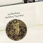 Lace Wedding Envelope Seal Gold Monogram Runt Klistermärke<br><div class="desc">Lace Wedding Envelope Seal Gold Monogram Designed by Carrie Fink.  Printed and shipped by Zazzle or their partners.</div>