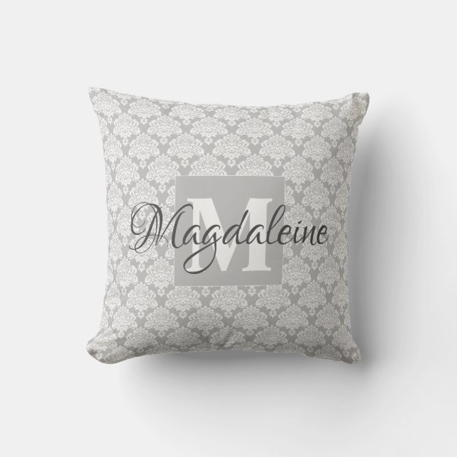 Lacy Grått & White Damask Namn & Monogram Kudde (Framsida)