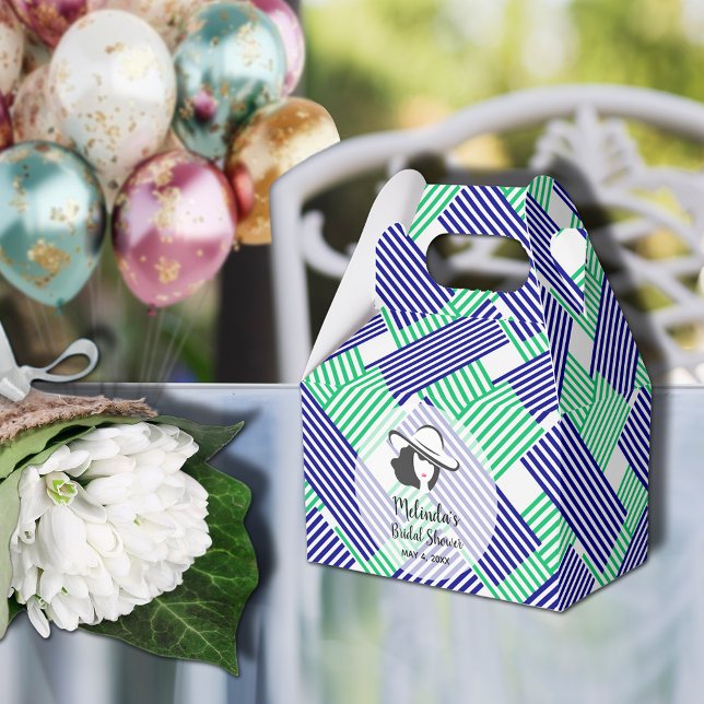 Lady Big Hat Derby Bröllopsdusch Gavel Presentaskar (Big Derby hat lady on blue and green diagonal stripes gable style bridal shower favor boxes)