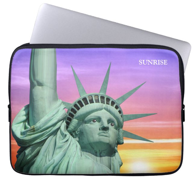 Lady Liberty och soluppgång Laptop Fodral (Framsidan)