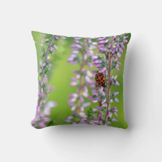 Ladybird auf lila Blume - Kudde
