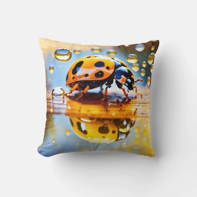 Ladybug i regnet Dekorativ kudde (Framsida)