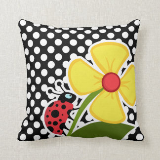 Ladybug på Black and White Polka dots Kudde