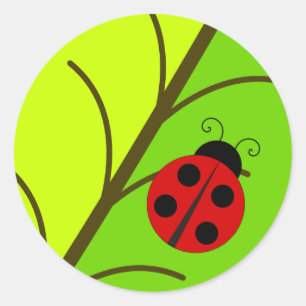 Ladybug på Löv Stickers Runt Klistermärke