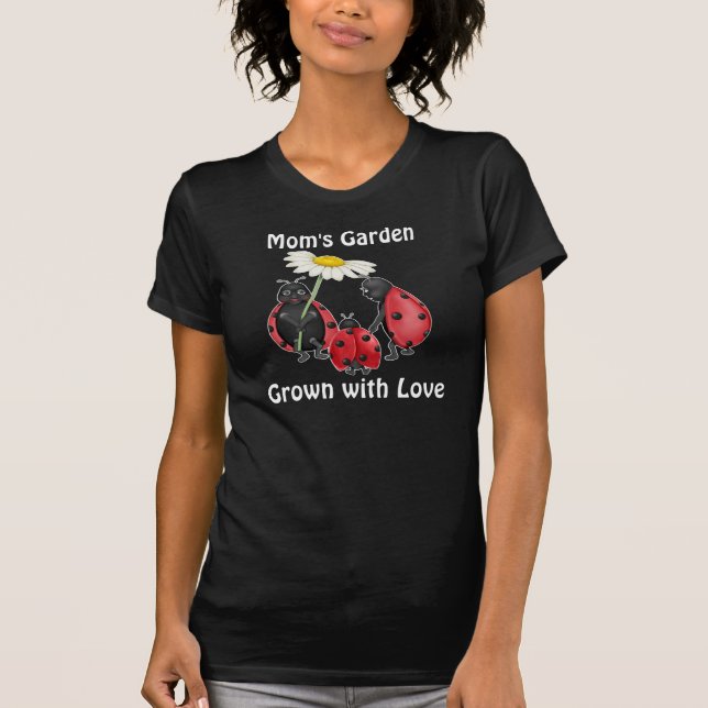 Ladybug Stroll - Mamma Garden Tee (Framsida)