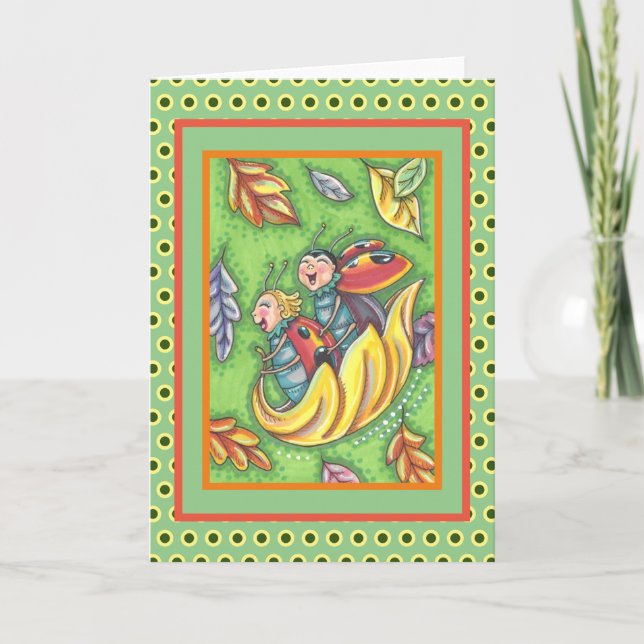 LADYBUGER SOM RIDER PÅ HÖST LÖV, ROLIGT KRYP TACK KORT (Framsida)