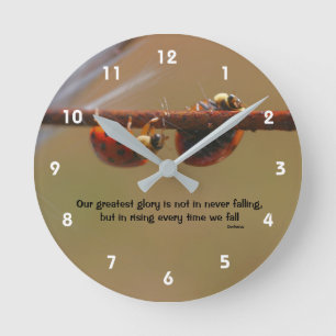 Ladybugs Attitude inspirational Confucius Quote Rund Klocka
