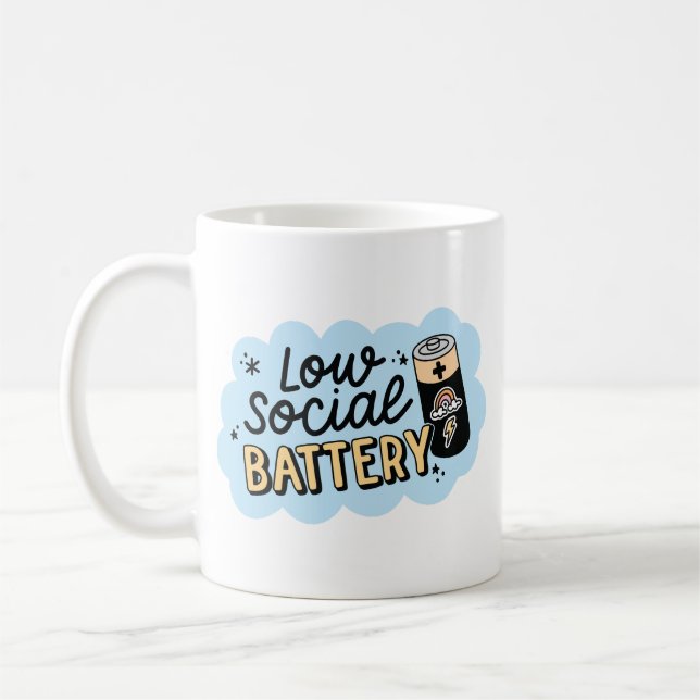Låg social batteri introvert humor kaffemugg (Vänster)