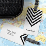 Lagertagg för minimalistisk vit och svart Chevron Bagagebricka<br><div class="desc">Med den här snyggten är bagagetaggen ett minsta, vitt och svart chevron-format. Anpassa den här märkrn med din information och om du vill ha fler alternativ som att ändra teckensnittet så klickar du storlekt på knappen "Anpassa". *Observera att Zazzle Watermark som visas i zoomförhandsvisningen inte visas på den färdiga tryckta...</div>