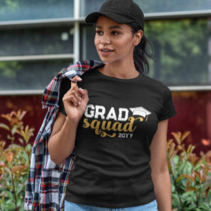 Lägg till år för vit radbrytningsruta för gult t shirt