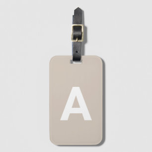 Lägg till den första enkla beige monogramPersonlig Bagagebricka