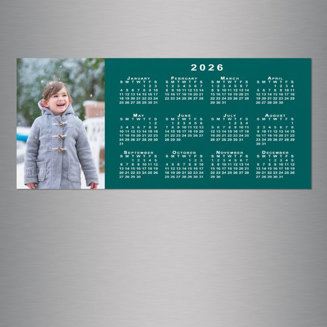 Lägg till din foto 2026-kalender på skalmagnet (Add Your Photo 2026 Calendar on Teal Magnet in situ)