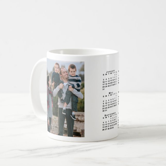 Lägg till din Photo Anpassningsbar 2021-kalender Kaffemugg (Framsida vänster)