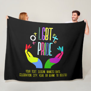 Lägg till din text, LGBT-Pridet Regnbåge Kärlek Hä Fleecefilt