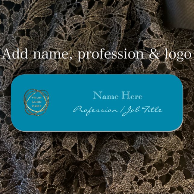Lägg till egen Logotyp, Modern Elegant Aqua-turkos Namnbricka (Custom name tag, elegant modern turquoise and aqua script. Add business logo, name and job title.
)
