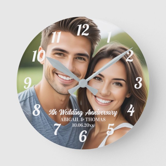 Lägg till eget parfoto 5-års bröllopsdag  rund klocka (Framsida)