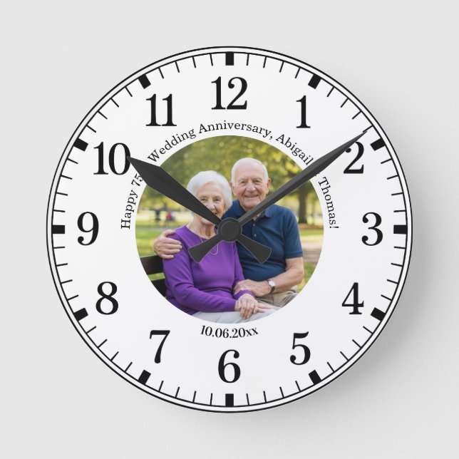 Lägg till eget parfoto 75-års bröllopsdag rund klocka (Framsida)
