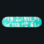 Lägg till egna Personliger för eget namn Mini Skateboard Bräda 18,5 Cm<br><div class="desc">Lägg till din egen skateboard för Personlig av eget namn med personligen namn i modern vit typografi på en enkel turkobakgrunden. Anpassa genom att redigera texten i textrutan. Ge en anpassningsbar har gjort en gåva,  skateboard-personlig till din favoritskateboarder för jul,  födelsedag eller din BFF. Designad av ©Evco Studio www.zazzle.com/store/evcostudio</div>