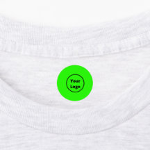 Lägg till logotyp neon gröna anställd etiketter